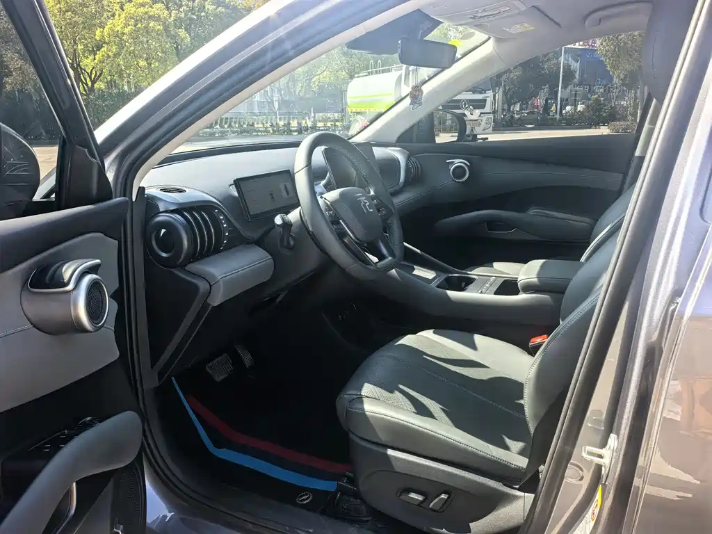 BYD (BYD Auto) Yuan PLUS 2025 Intelligent Drive 510KM Leading Edition 2025 - thumbnail 4