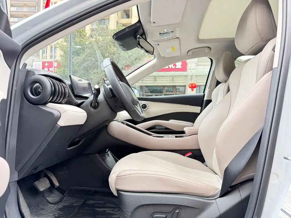 BYD (Build Your Dreams) Yuan PLUS 2025 Intelligent Drive 510KM Advanced Model 2025 - thumbnail 4