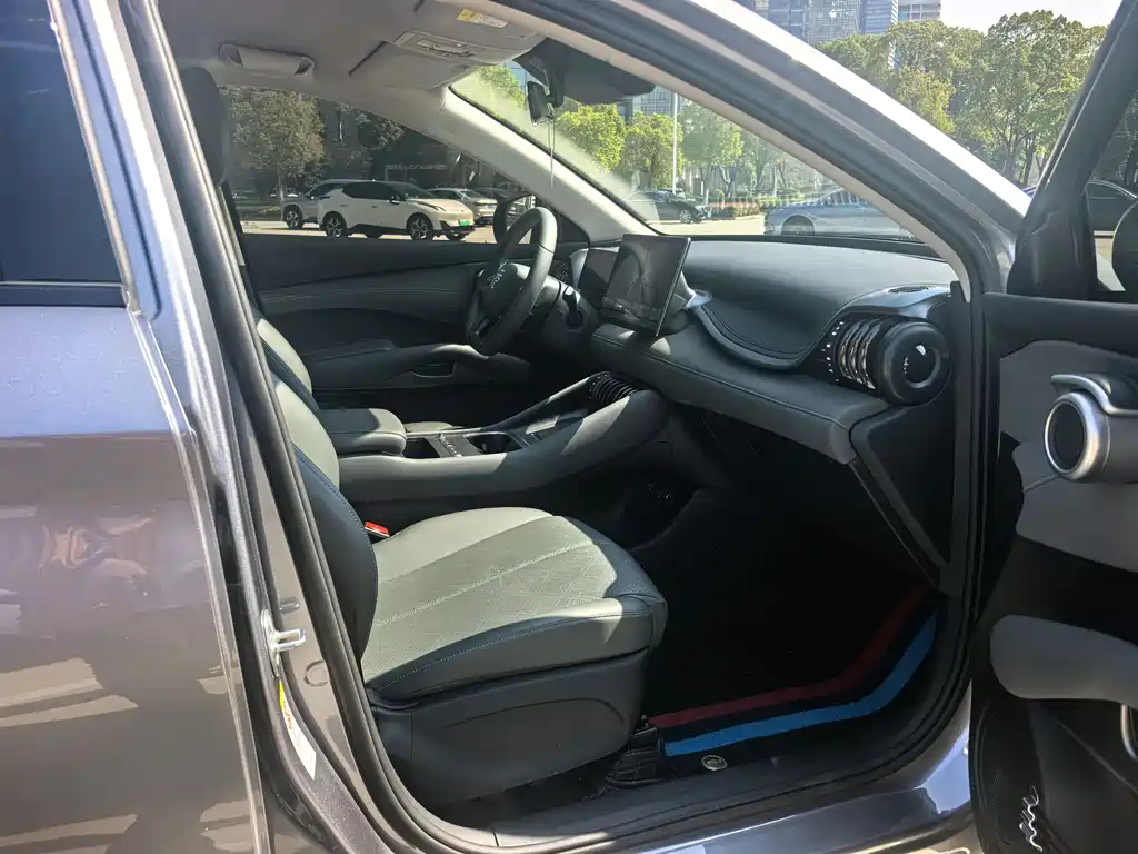 BYD (BYD Auto) Yuan PLUS 2025 Intelligent Drive 510KM Leading Edition 2025 - thumbnail 5