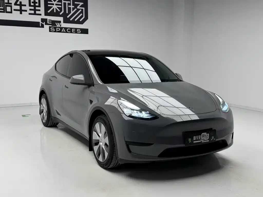Tesla Model Y 2022 Rear-Wheel Drive Version 2023 - thumbnail 3