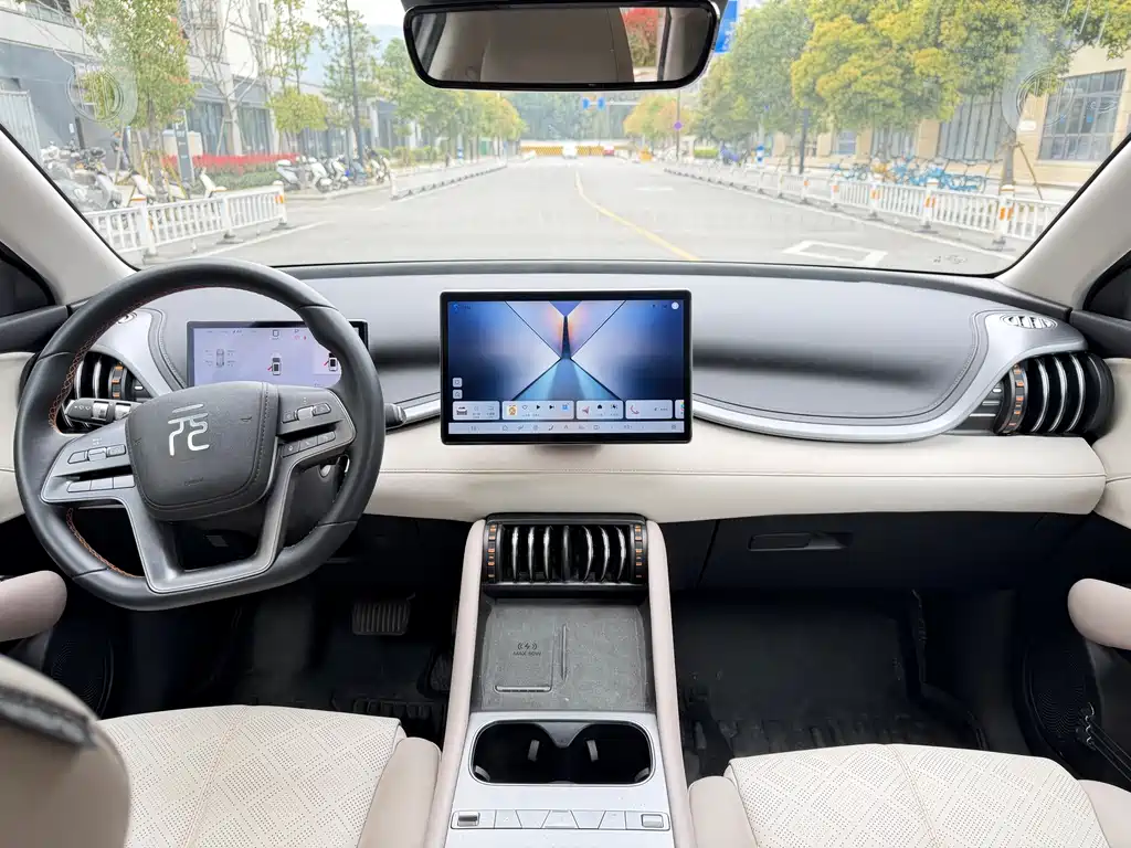 BYD (Build Your Dreams) Yuan PLUS 2025 Intelligent Drive 510KM Advanced Model 2025 - thumbnail 5