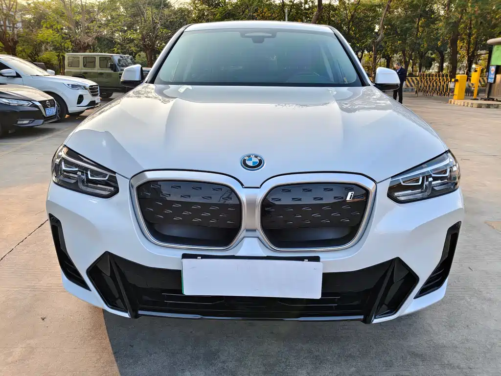 BMW BMW iX3 2024 Leading Edition 2024 - thumbnail 2