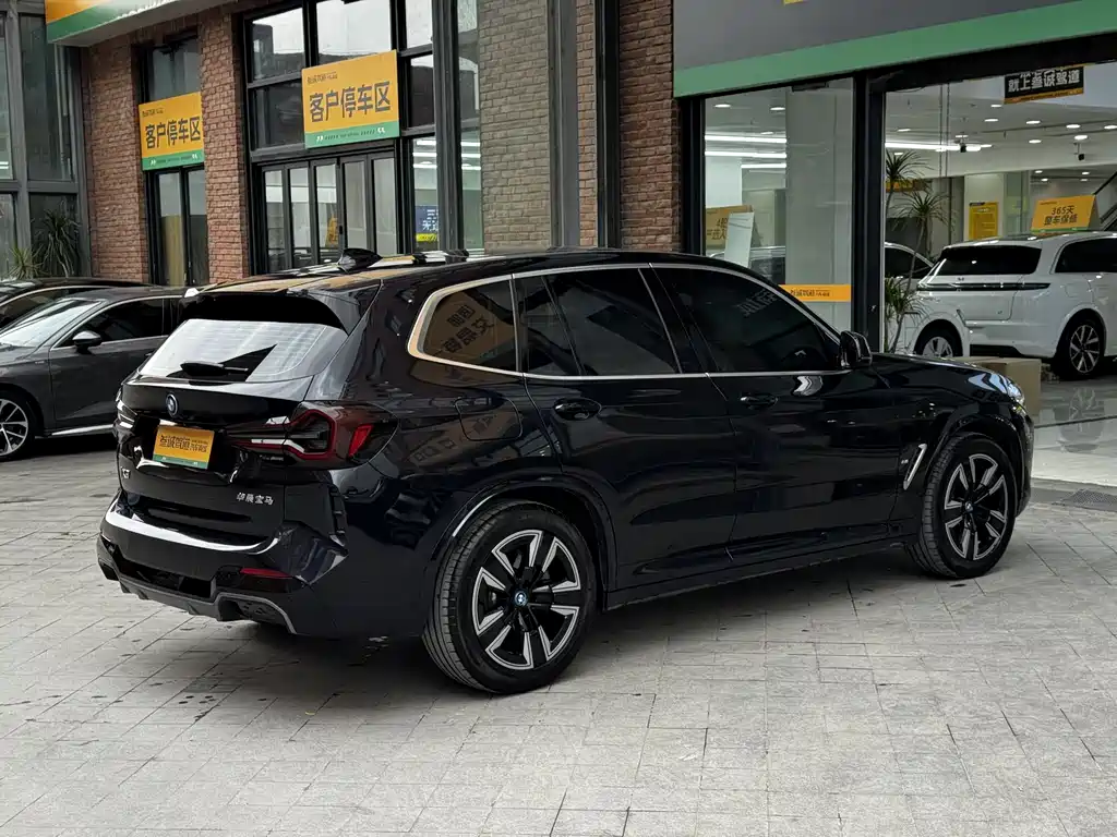 BMW BMW iX3 2024 Leading Edition 2024 - thumbnail 6