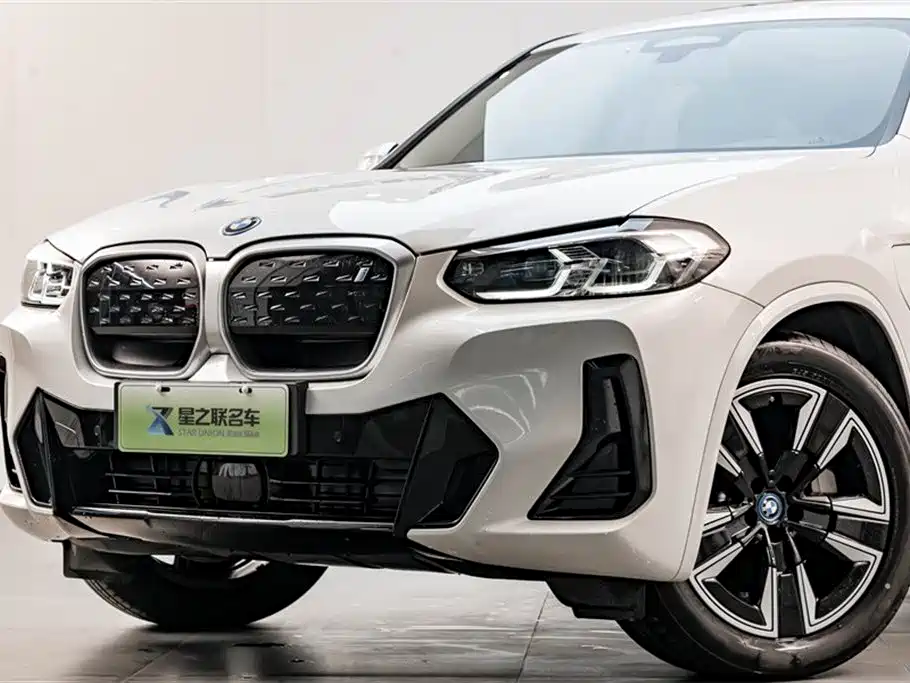 BMW BMW iX3 2024 Leading Edition 2025 - thumbnail 2