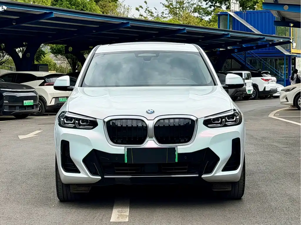 BMW BMW iX3 2024 Leading Edition 2025 - thumbnail 2