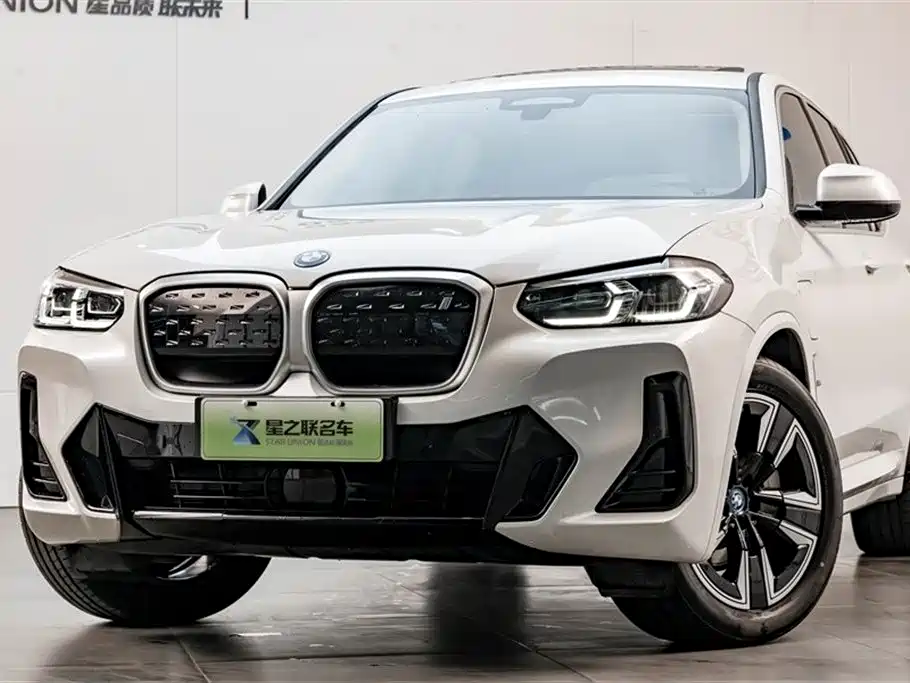 BMW BMW iX3 2024 Leading Edition 2025 - thumbnail 3