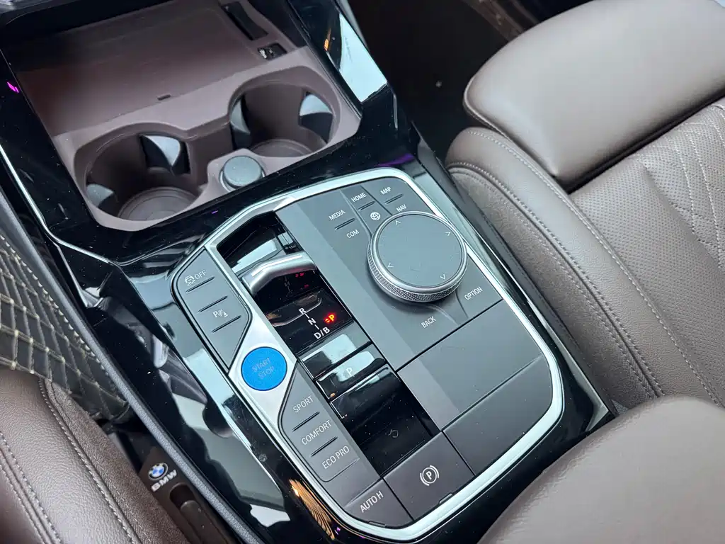 BMW BMW iX3 2024 Leading Edition 2024 - thumbnail 16