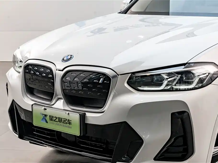 BMW BMW iX3 2024 Leading Edition 2025 - thumbnail 4