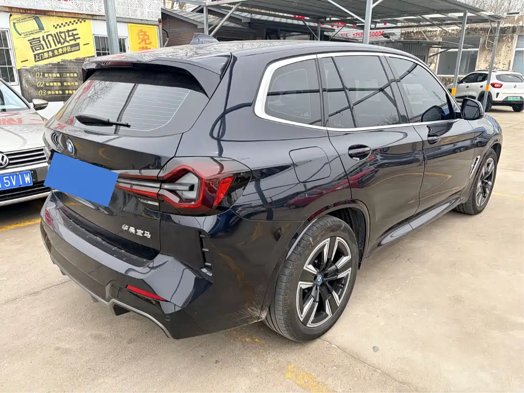 BMW BMW iX3 2024 Leading Edition 2025 - thumbnail 6