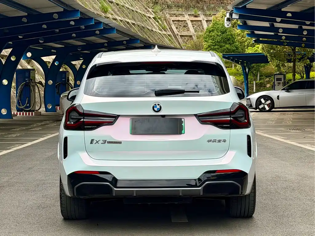 BMW BMW iX3 2024 Leading Edition 2025 - thumbnail 5