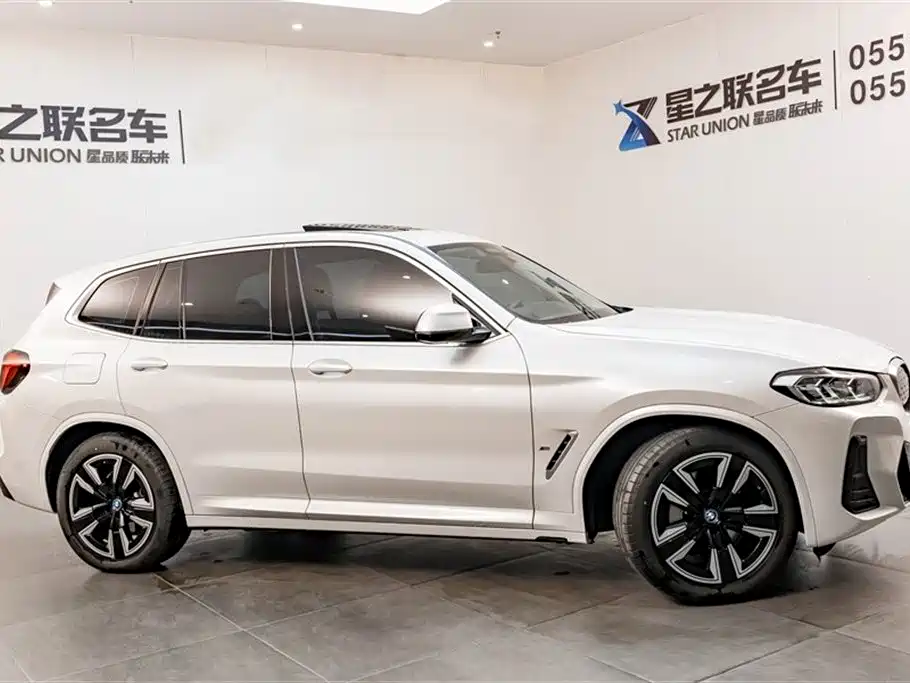 BMW BMW iX3 2024 Leading Edition 2025 - thumbnail 6
