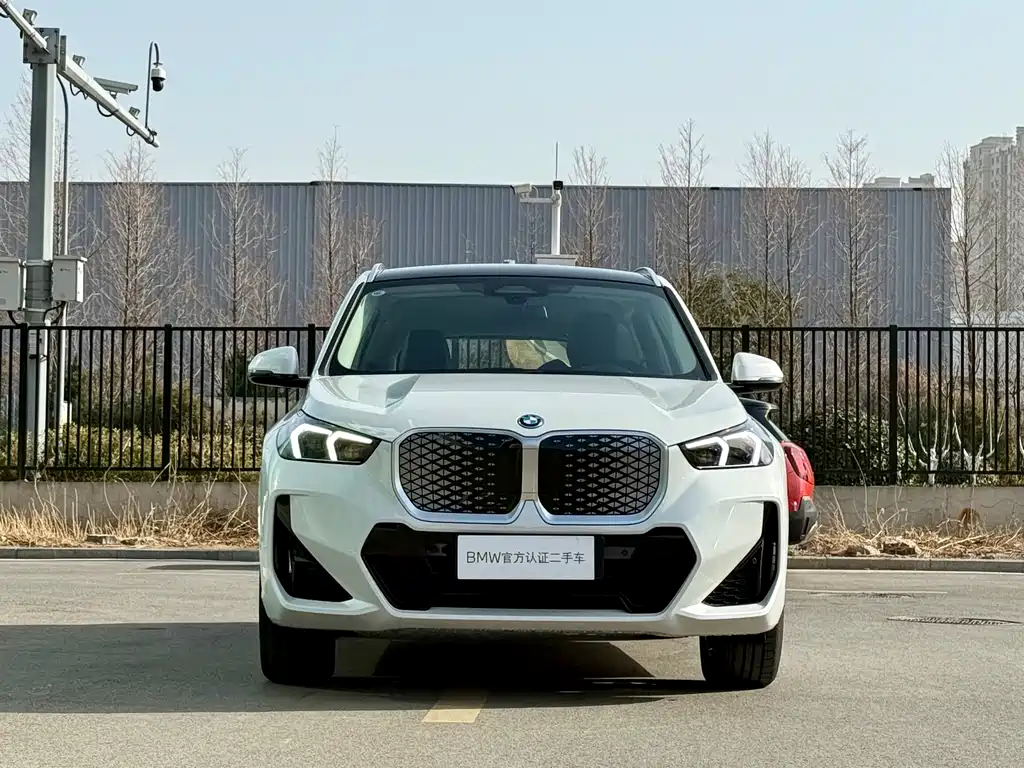 BMW BMW iX1 2025 eDrive25L M Sport Package 2026 - thumbnail 3