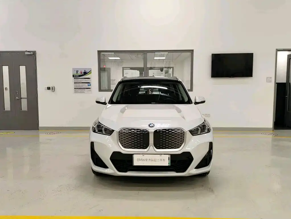BMW BMW iX1 2025 eDrive25L M Sport Package 2025 - thumbnail 2