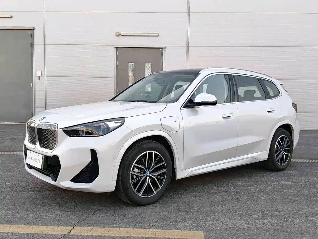 BMW BMW iX1 2025 eDrive25L M Sport Package 2025