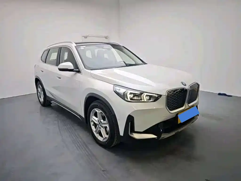 BMW BMW iX1 2025 eDrive25L X Design Package 2026 - thumbnail 3