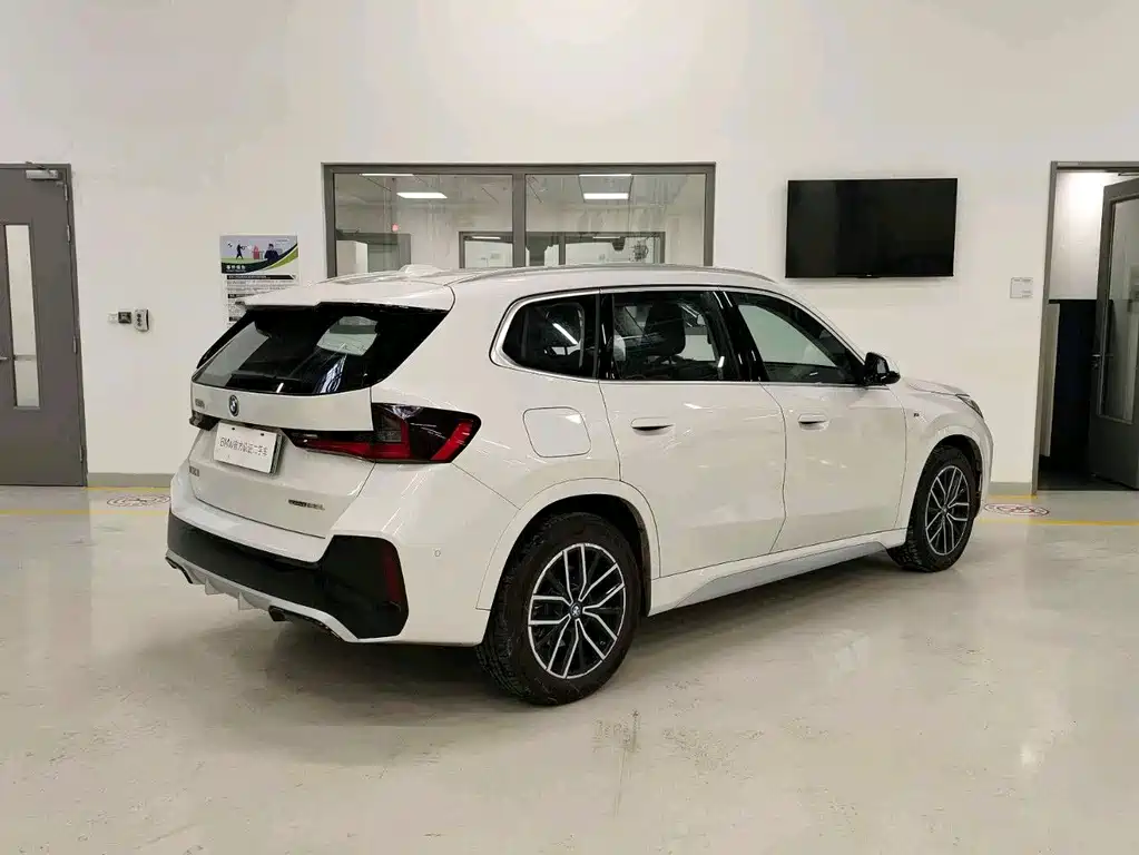 BMW BMW iX1 2025 eDrive25L M Sport Package 2025 - thumbnail 5