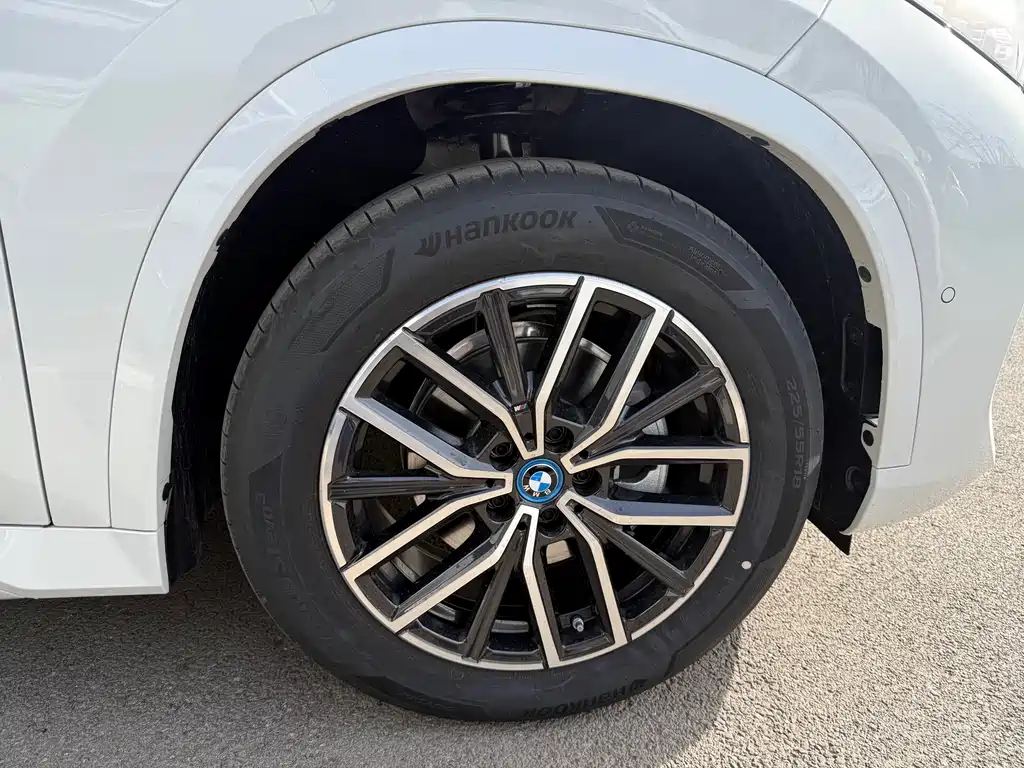 BMW BMW iX1 2025 eDrive25L M Sport Package 2026 - thumbnail 8