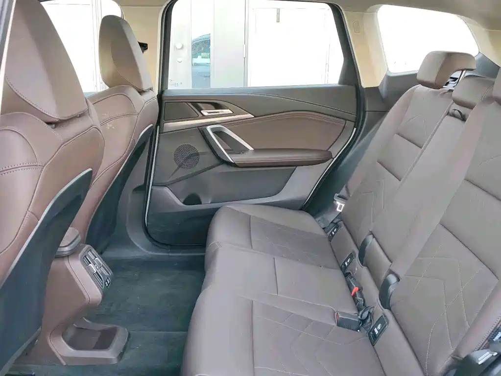 BMW BMW iX1 2025 eDrive25L M Sport Package 2025 - thumbnail 7
