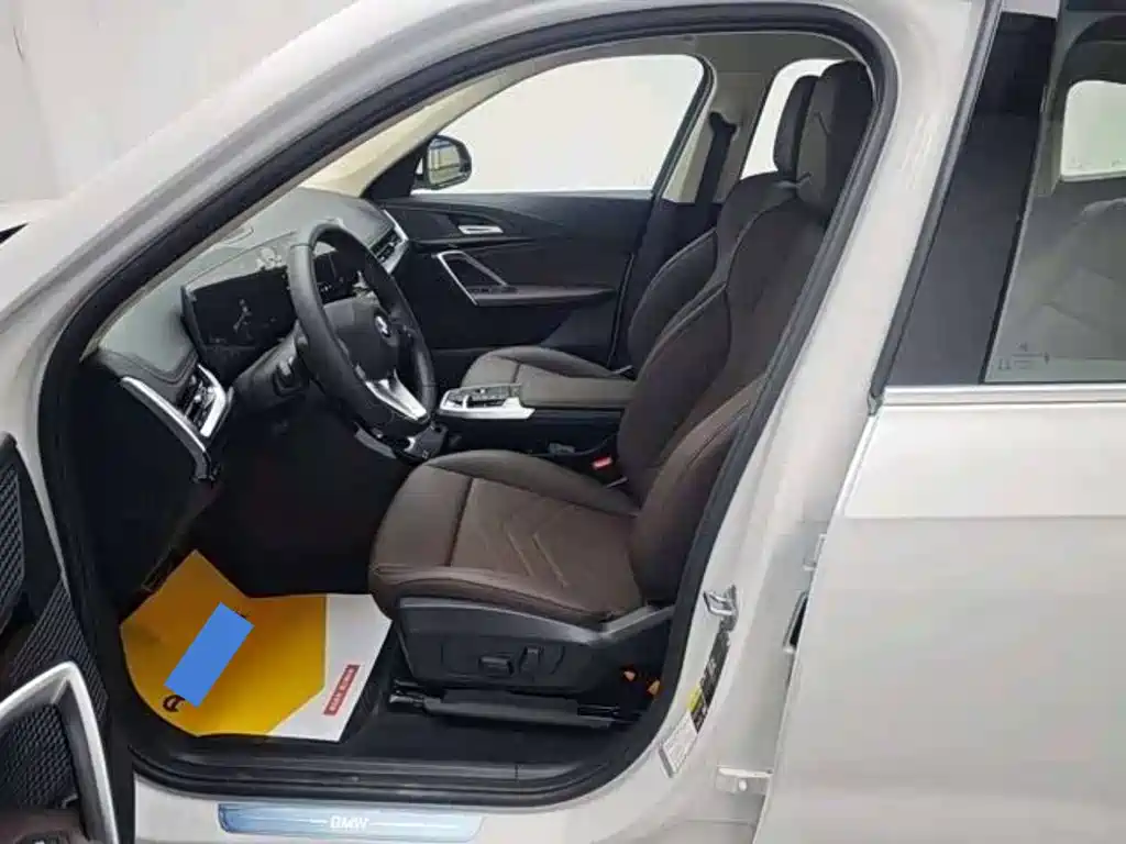 BMW BMW iX1 2025 eDrive25L X Design Package 2026 - thumbnail 9