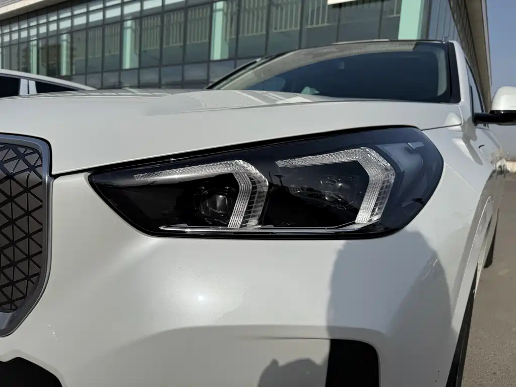 BMW BMW iX1 2025 eDrive25L M Sport Package 2026 - thumbnail 11