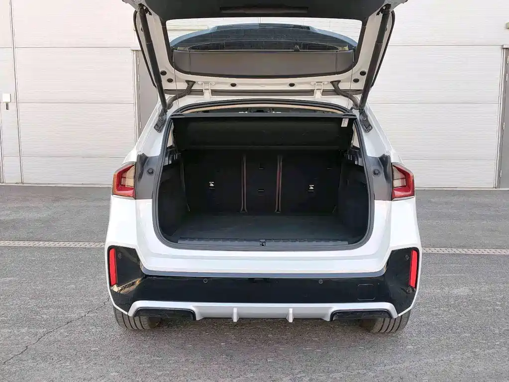 BMW BMW iX1 2025 eDrive25L M Sport Package 2025 - thumbnail 10