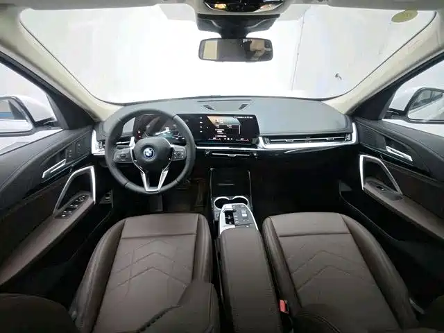 BMW BMW iX1 2025 eDrive25L X Design Package 2026 - thumbnail 12
