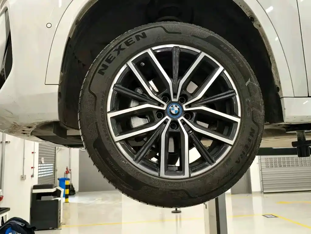 BMW BMW iX1 2025 eDrive25L M Sport Package 2025 - thumbnail 14