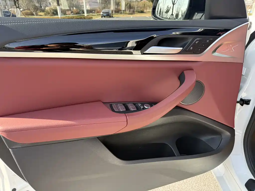 BMW BMW iX3 2024 Leading Edition 2025 - thumbnail 18