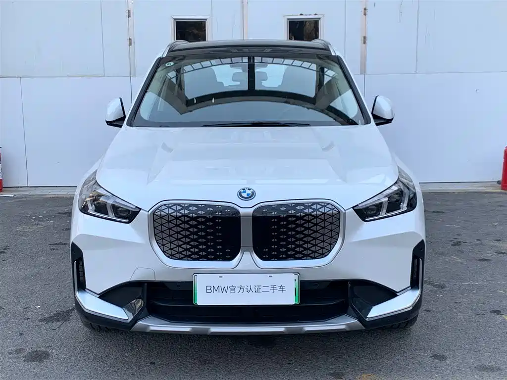 BMW BMW iX1 2025 xDrive30L X Design Package 2025 - thumbnail 2