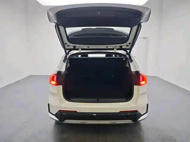 BMW BMW iX1 2025 eDrive25L X Design Package 2026 - thumbnail 15