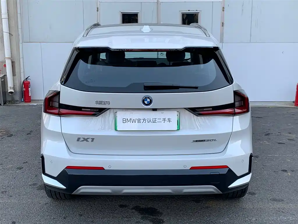 BMW BMW iX1 2025 xDrive30L X Design Package 2025 - thumbnail 4