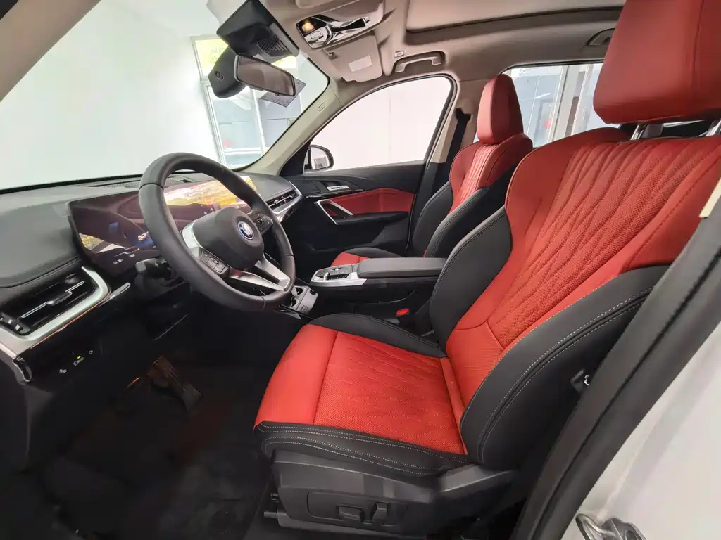 BMW BMW iX1 2026 eDrive25L X Design Package 2025 - thumbnail 6