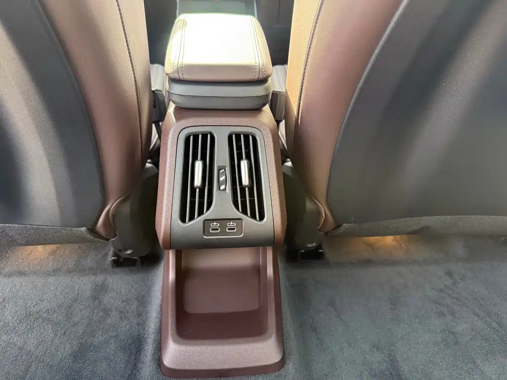 BMW BMW iX1 2025 eDrive25L M Sport Package 2026 - thumbnail 24