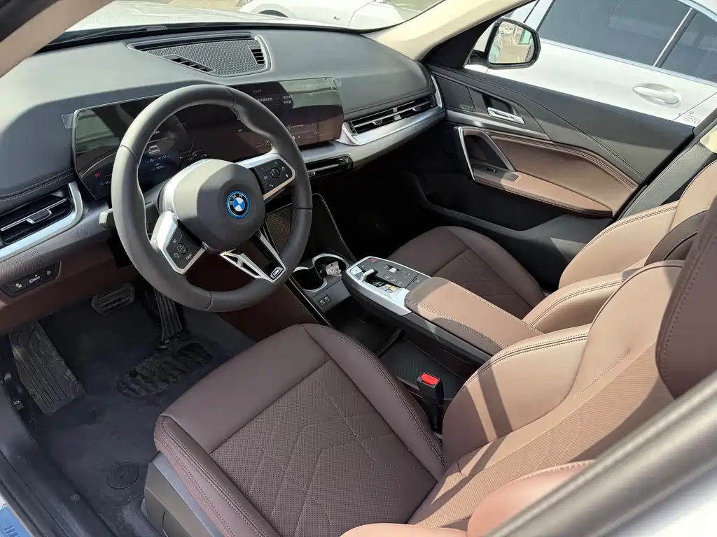 BMW BMW iX1 2025 eDrive25L M Sport Package 2026 - thumbnail 26