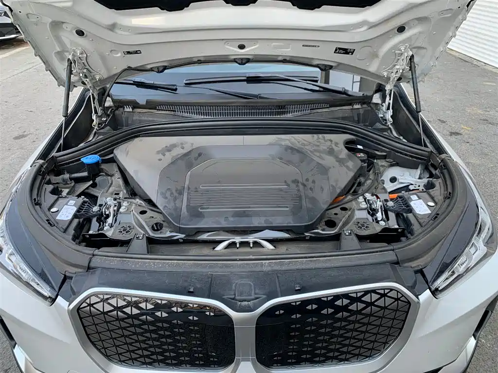 BMW BMW iX1 2025 xDrive30L X Design Package 2025 - thumbnail 13