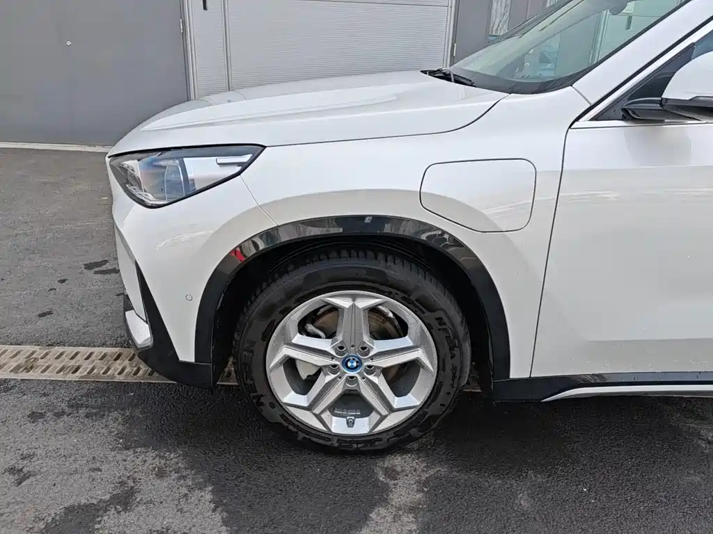 BMW BMW iX1 2025 eDrive25L X Design Package 2025 - thumbnail 6