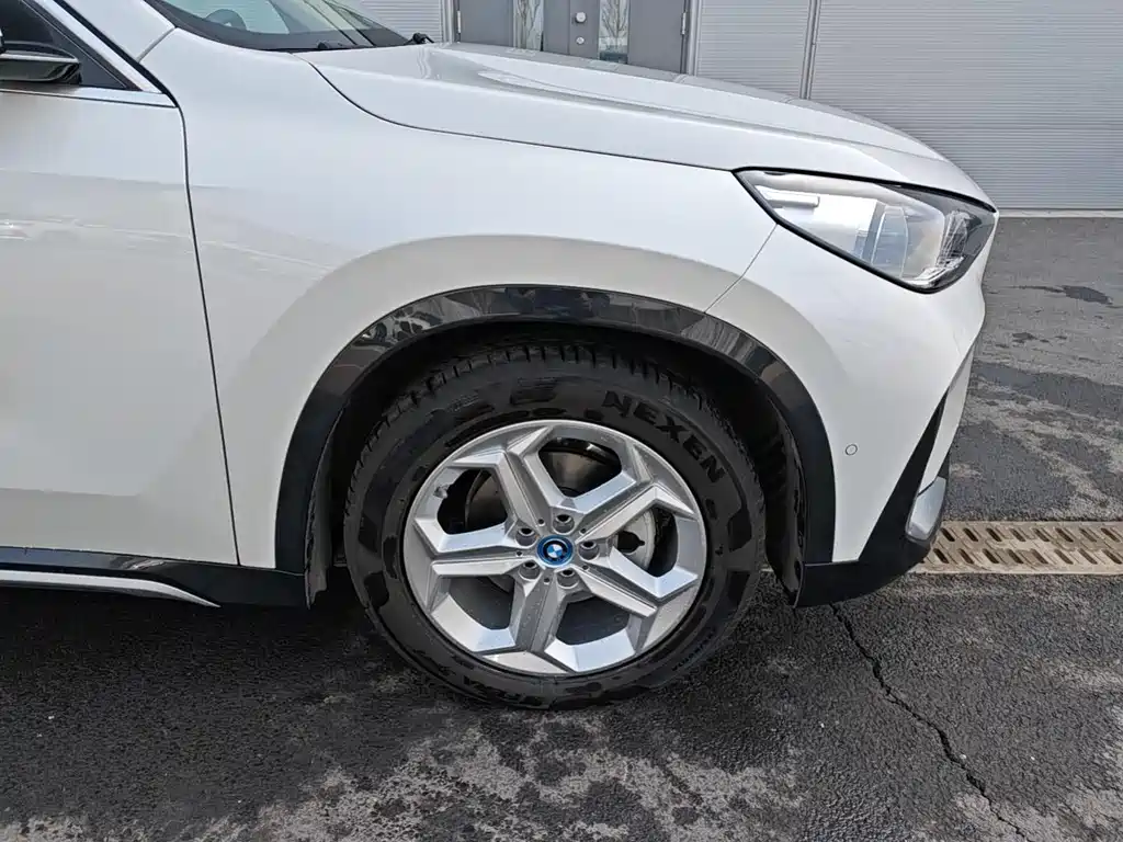 BMW BMW iX1 2025 eDrive25L X Design Package 2025 - thumbnail 9