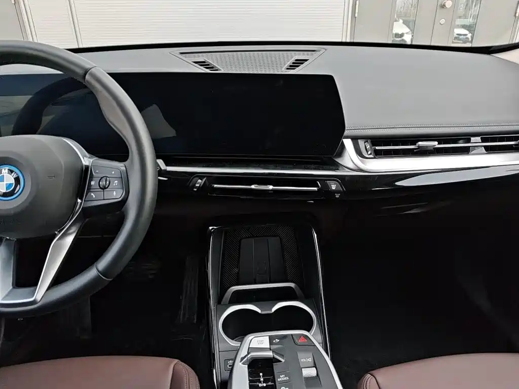 BMW BMW iX1 2025 eDrive25L X Design Package 2025 - thumbnail 13