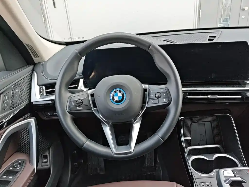 BMW BMW iX1 2025 eDrive25L X Design Package 2025 - thumbnail 14