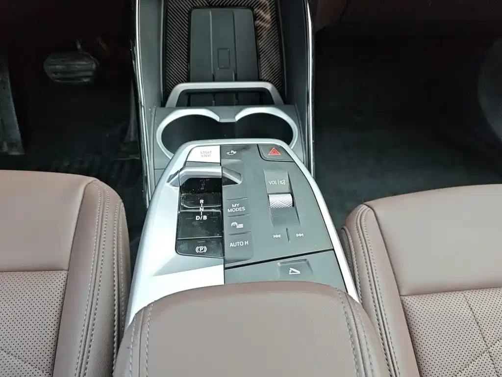 BMW BMW iX1 2025 eDrive25L X Design Package 2025 - thumbnail 16