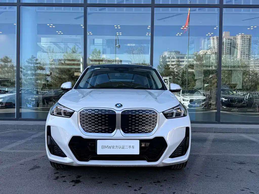 BMW BMW iX1 2025 eDrive25L M Sport Package 2025 - thumbnail 2