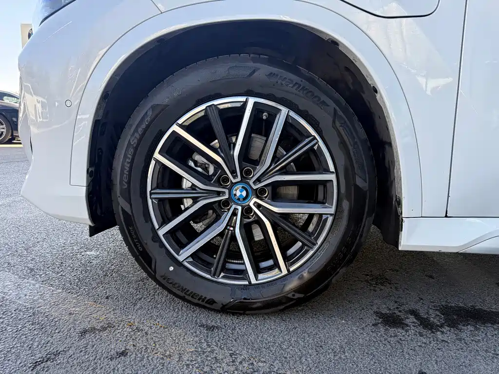 BMW BMW iX1 2025 eDrive25L M Sport Package 2025 - thumbnail 9
