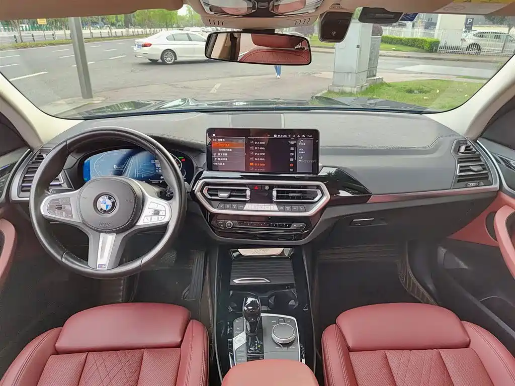 BMW BMW X3 2022 xDrive25i M Sport Package 2022 - thumbnail 10