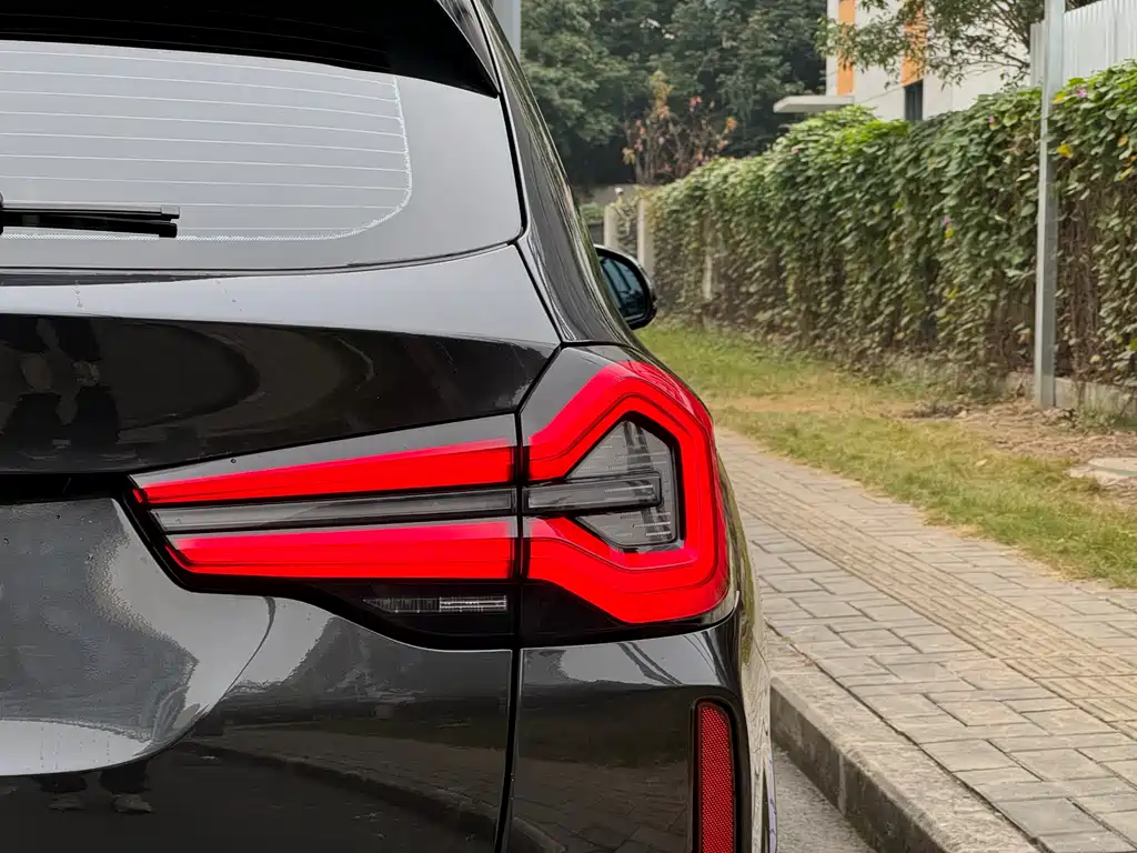 BMW BMW X3 2022 xDrive25i M Sport Package 2022 - thumbnail 12