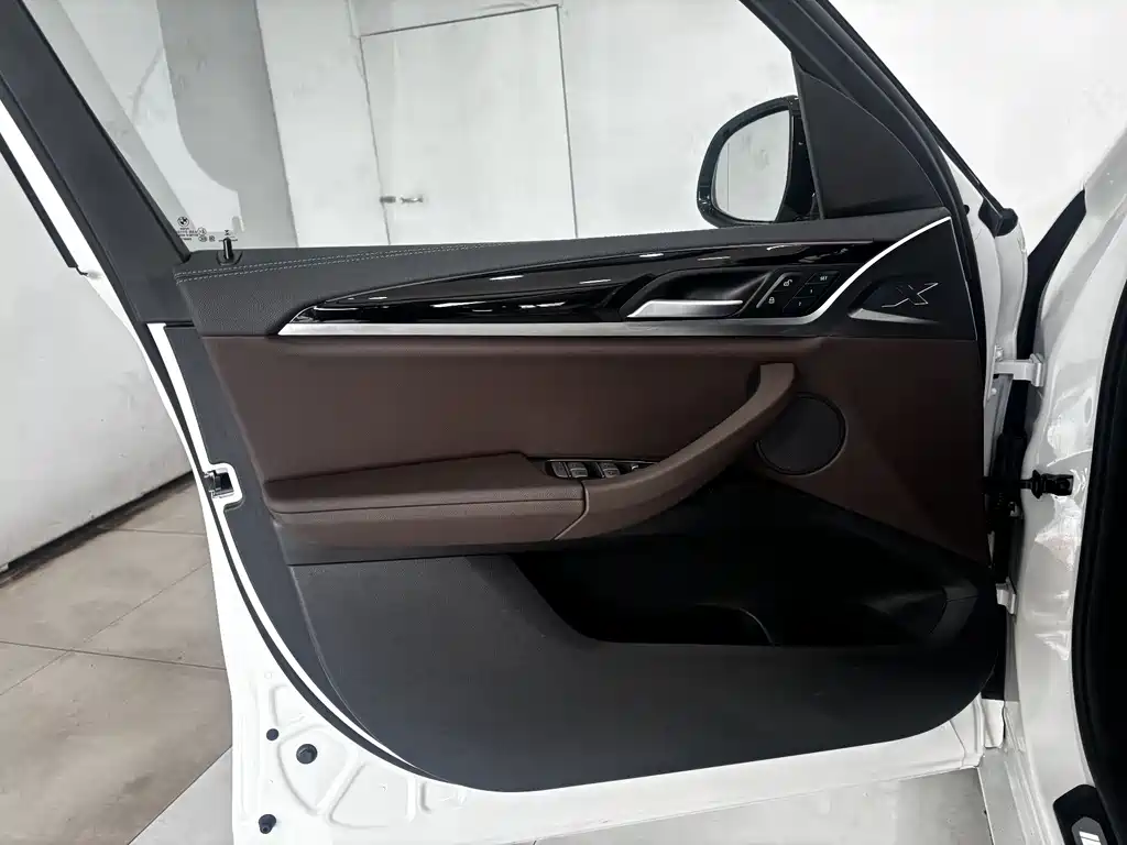 BMW BMW X3 2023 xDrive25i M Sport Package 2025 - thumbnail 10