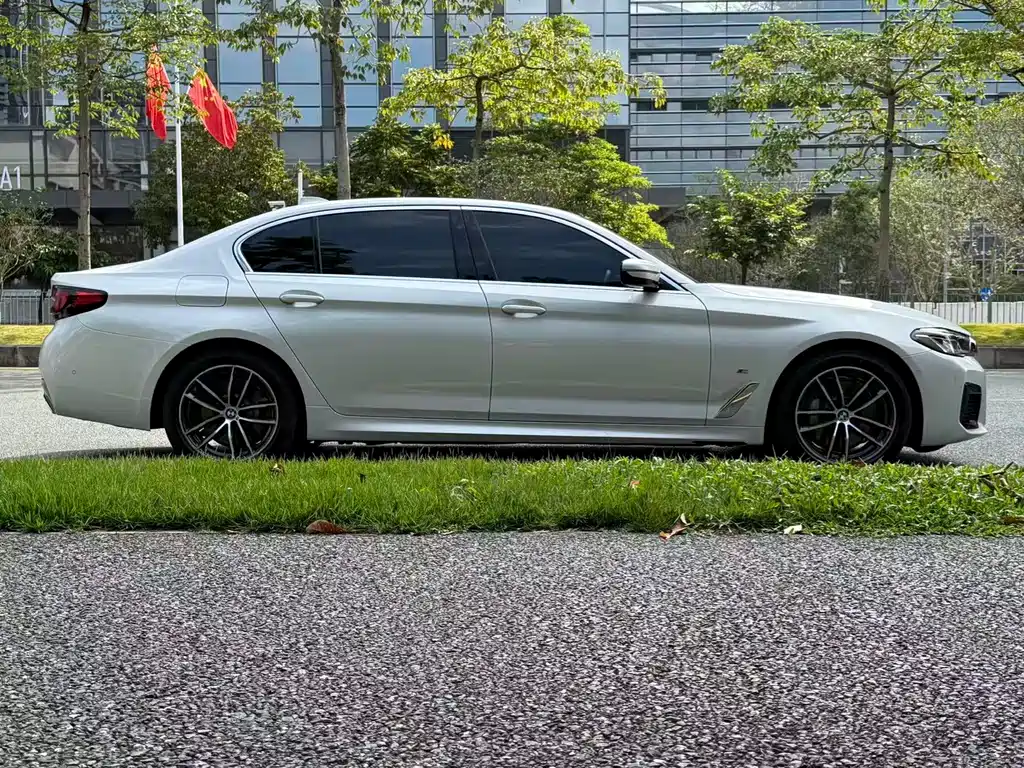 BMW BMW 5 Series New Energy 2021 Model 535Le Pioneer Edition M Sport Package 2021 - thumbnail 5