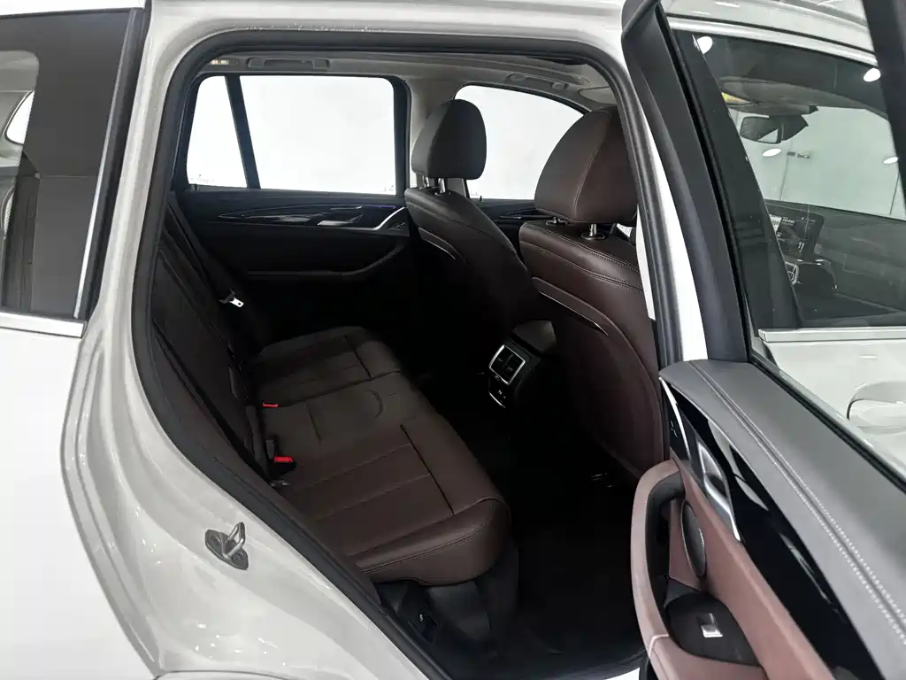 BMW BMW X3 2023 xDrive25i M Sport Package 2025 - thumbnail 24