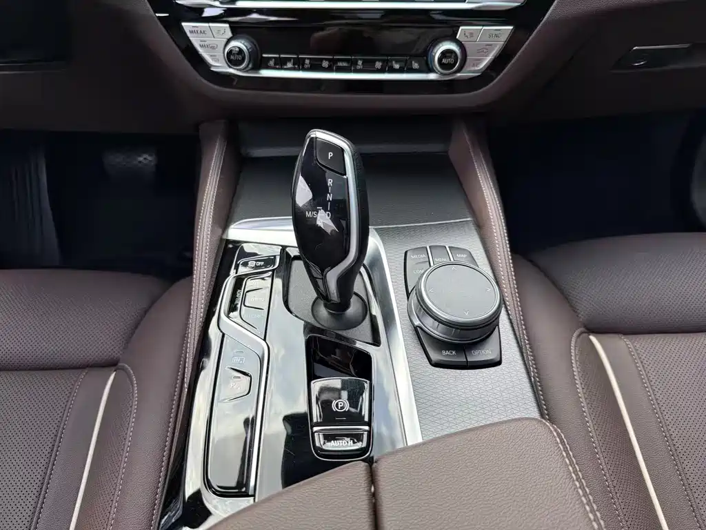 BMW BMW 5 Series New Energy 2021 Model 535Le Pioneer Edition M Sport Package 2021 - thumbnail 13