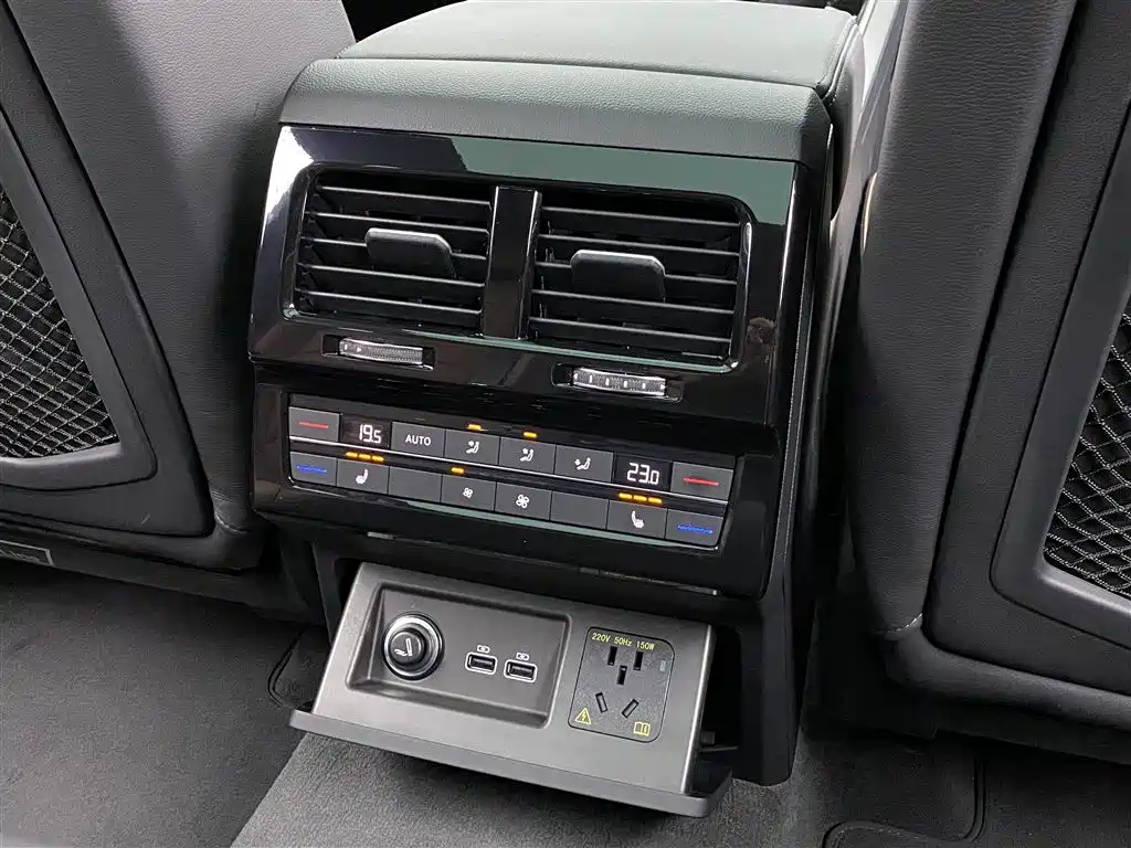 Volkswagen Volkswagen Touareg 2019 3.0TSI R-Line Edition China VI 2020 - thumbnail 25