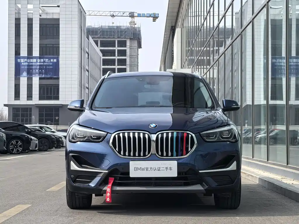 BMW BMW X1 2022 sDrive25Li Leading Edition 2022 - thumbnail 3